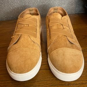 New without tags outwoods shoes